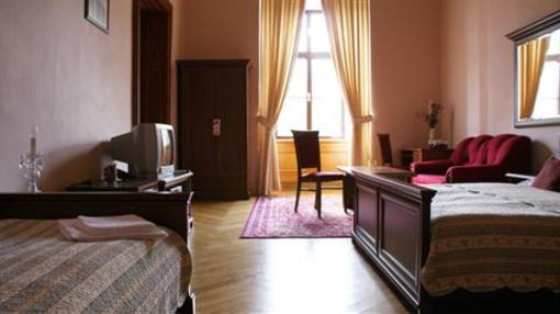 фото отеля Hotel Zamek Cerveny Hradek