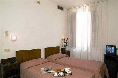 фото отеля Hotel Savoia e Campana