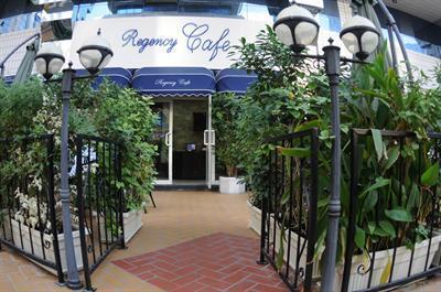 фото отеля Royal Regency Hotel Apartments