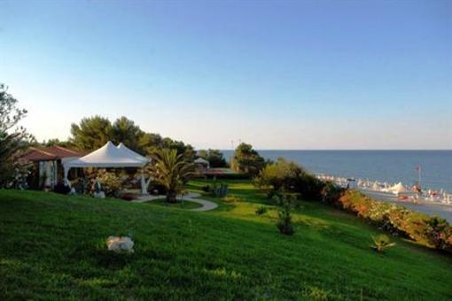 фото отеля Calalandrusa Beach Resort Guardavalle