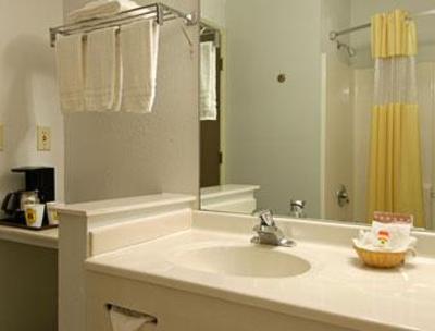 фото отеля Super 8 Lake Charles