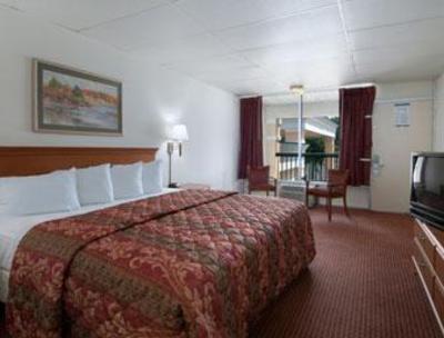 фото отеля Days Inn Fredericksburg North