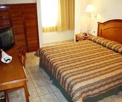 фото отеля Hotel & Suites Real del Lago