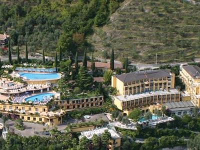 фото отеля Hotel Cristina Limone sul Garda