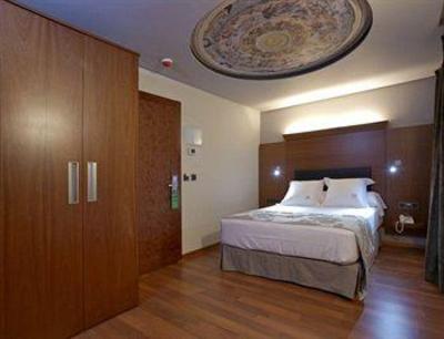 фото отеля Hotel Sancho Abarca
