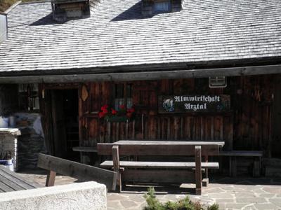 фото отеля Gasthof Neuwirt Ellbogen