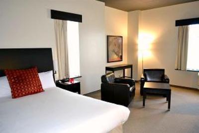 фото отеля Times Hotel & Suites