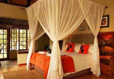 фото отеля Shiluvari Lakeside Lodge