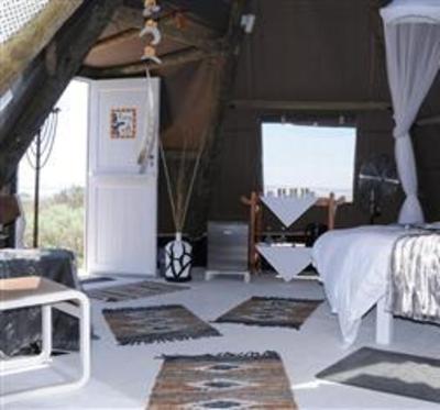 фото отеля Farr Out Guest House Paternoster