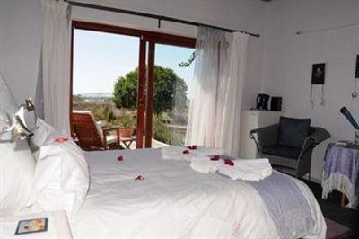 фото отеля Farr Out Guest House Paternoster