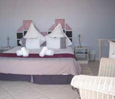 фото отеля Farr Out Guest House Paternoster