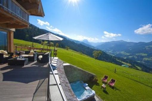 фото отеля Maierl-Alm & Maierl-Chalets