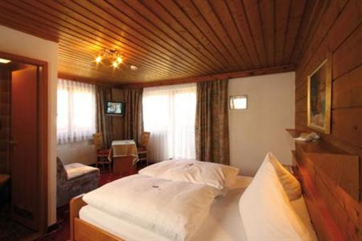фото отеля Hotel Gasthof Cafe Neuwirt