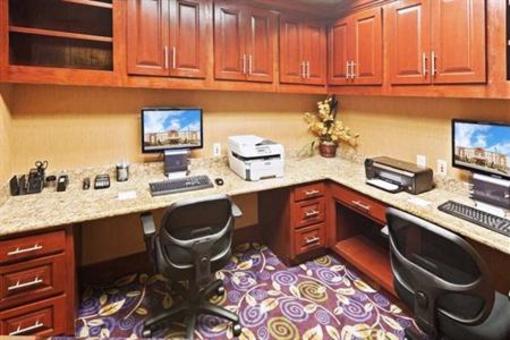 фото отеля Hampton Inn & Suites Owasso
