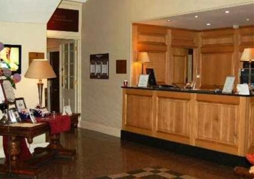фото отеля Macdonald Old England Hotel