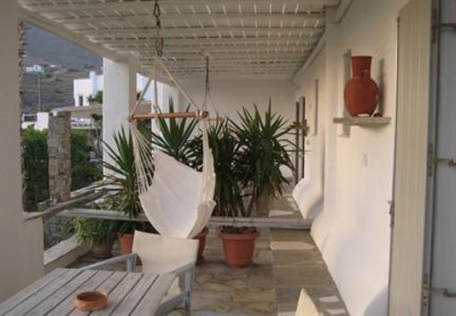 фото отеля Paros Apartments
