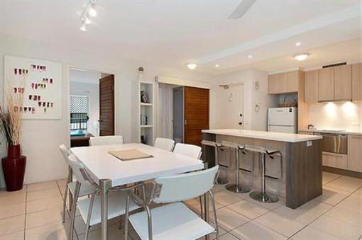 фото отеля Saks on Hastings Holiday Apartments Noosa