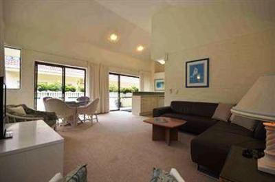 фото отеля Saks on Hastings Holiday Apartments Noosa