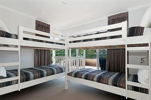 фото отеля Saks on Hastings Holiday Apartments Noosa
