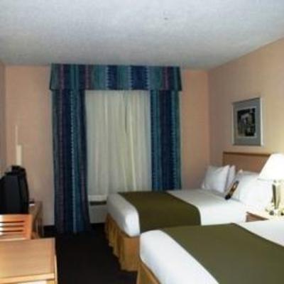 фото отеля Holiday Inn Express Hotel & Suites San Antonio Rivercenter Area