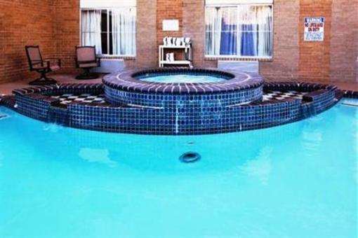 фото отеля Holiday Inn Express Hotel & Suites San Antonio Rivercenter Area