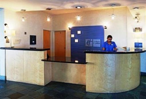 фото отеля Holiday Inn Express Hotel & Suites San Antonio Rivercenter Area
