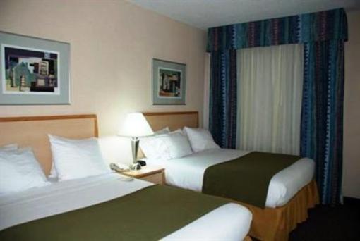 фото отеля Holiday Inn Express Hotel & Suites San Antonio Rivercenter Area