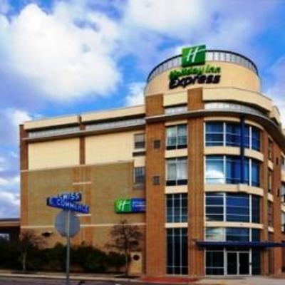 фото отеля Holiday Inn Express Hotel & Suites San Antonio Rivercenter Area