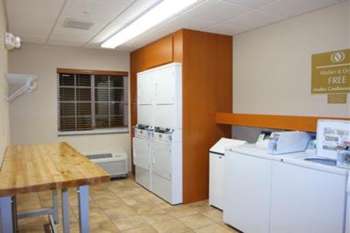 фото отеля Candlewood Suites East Merril Road