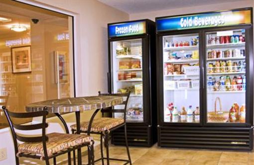 фото отеля Candlewood Suites East Merril Road