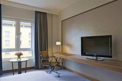 фото отеля Hilton Bonn Hotel