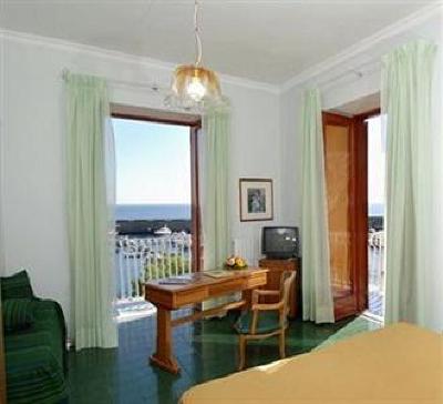 фото отеля Hotel La Bussola Amalfi