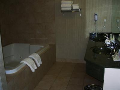 фото отеля Holiday Inn Express & Suites Regina