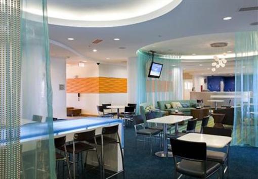 фото отеля SpringHill Suites Wichita East at Plazzio