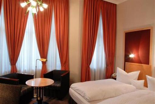 фото отеля Dom Hotel Limburg