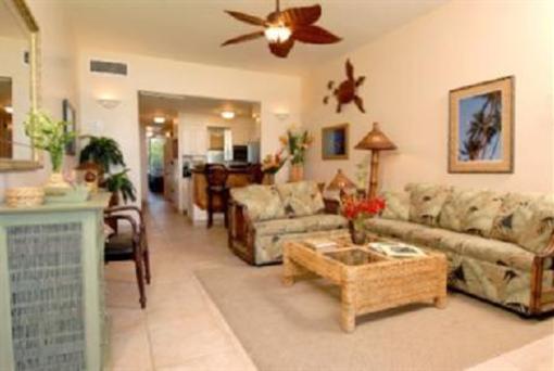 фото отеля Lahaina Shores Beach Resort