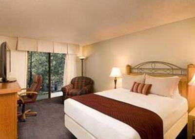 фото отеля Riverhouse Hotel Bend