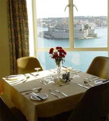 фото отеля Grand Harbour Hotel