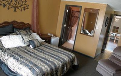 фото отеля Portage House Motel
