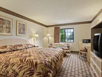фото отеля Super 8 Motel Marysville Port Huron