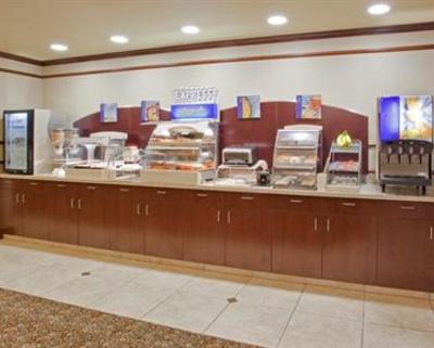 фото отеля Holiday Inn Express Dinuba West