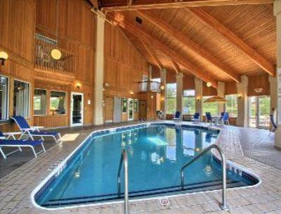 фото отеля Baymont Inn & Suites Howell