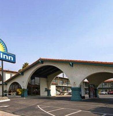 фото отеля Days Inn Costa Mesa-Newport Beach
