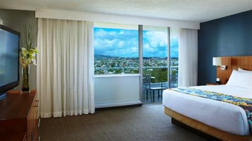 фото отеля Hyatt Place Waikiki Beach