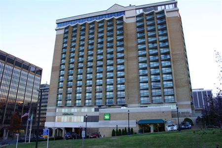 фото отеля Holiday Inn Rosslyn @ Key Bridge