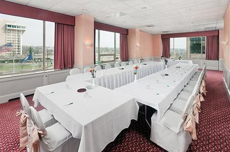 фото отеля Holiday Inn Rosslyn @ Key Bridge