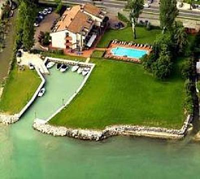 фото отеля Yachting Hotel Mistral