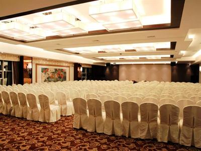 фото отеля Emeishan Yue Garden Hotel