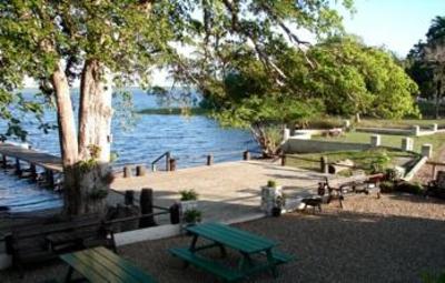 фото отеля Crooked Tree Lodge