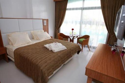 фото отеля The White Dahlia Hotel Cesme